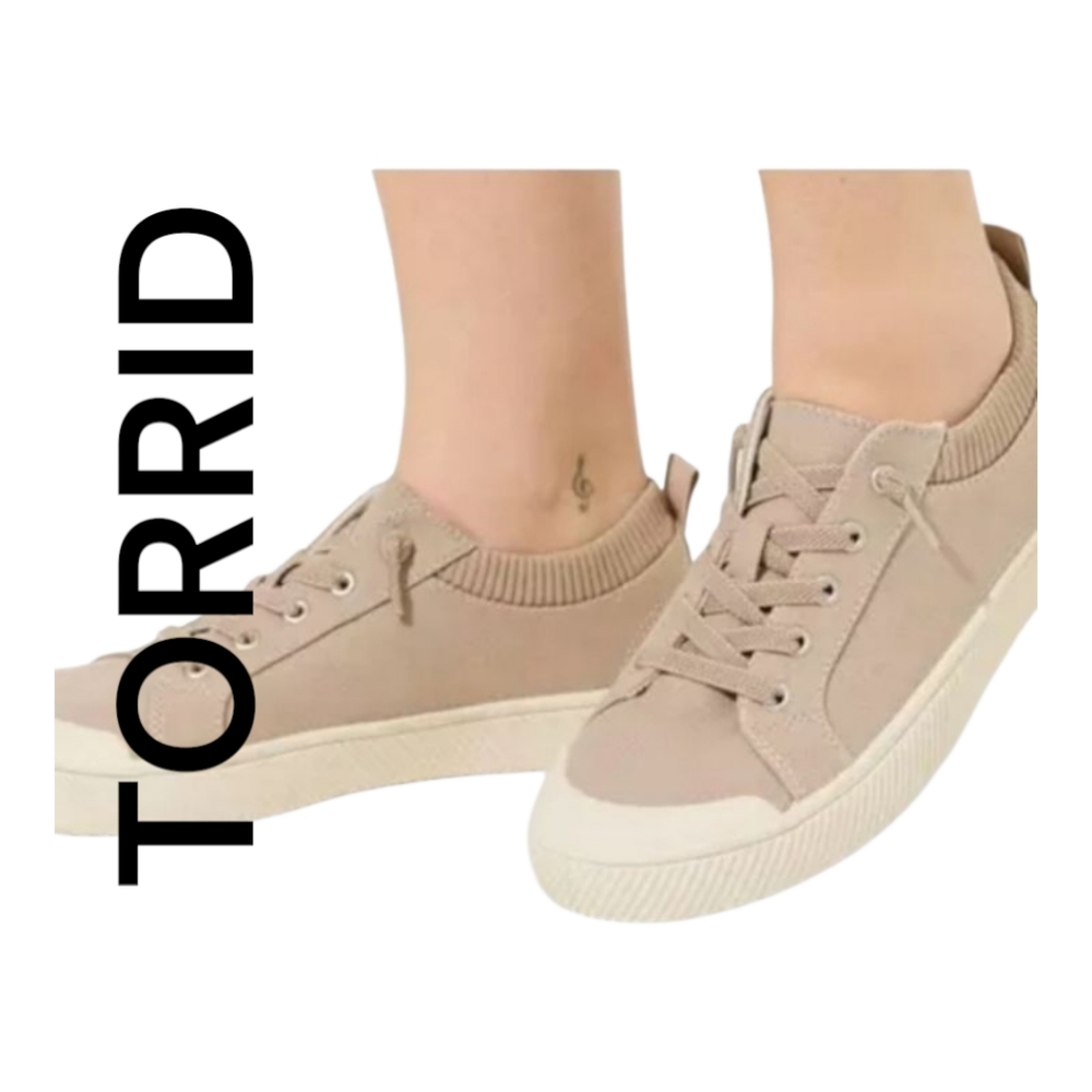 NWOT TORRID 6.5 Ribbed Cuff Sneaker (WW)